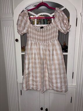 House of Harlow 1960 Beige and White Gingham Puff Sleeve Smocked Dress